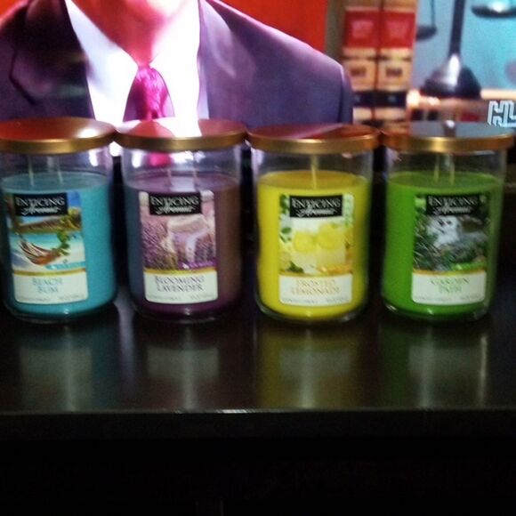 Enticing Aromas Candles - Picture 3 of 4